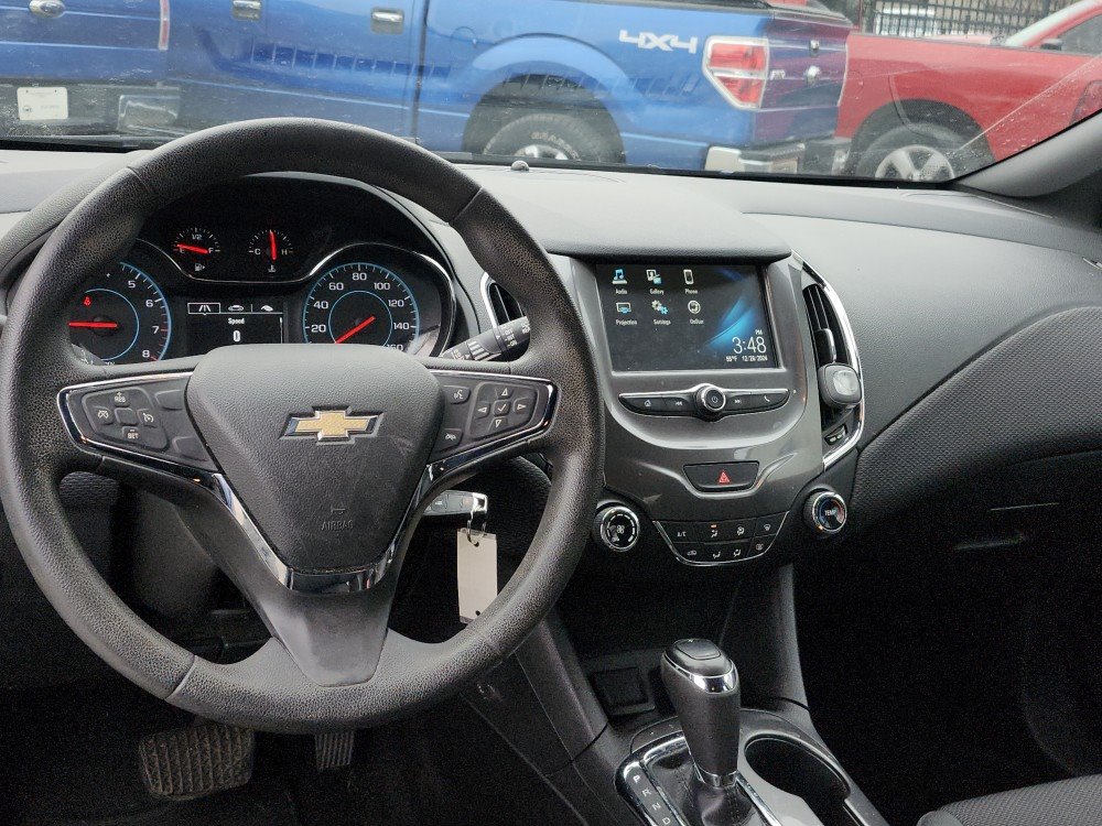 2017 Chevrolet Cruze LT photo