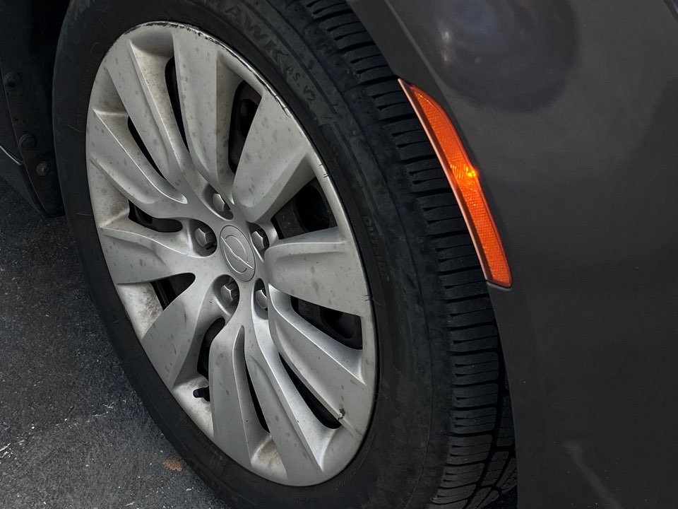 2016 Chrysler 200 LX photo