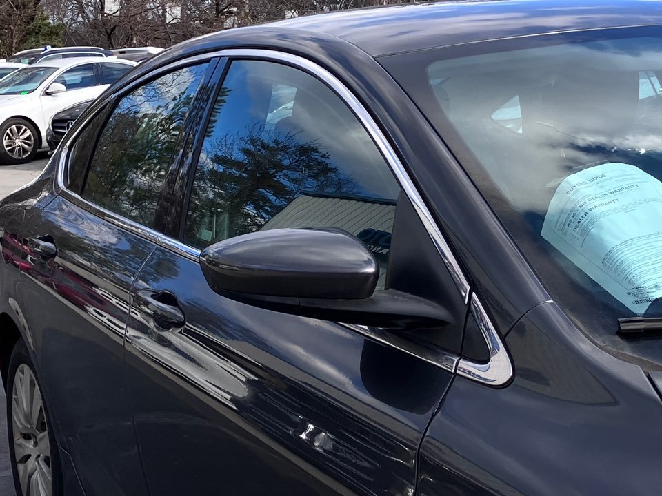 2016 Chrysler 200 LX photo