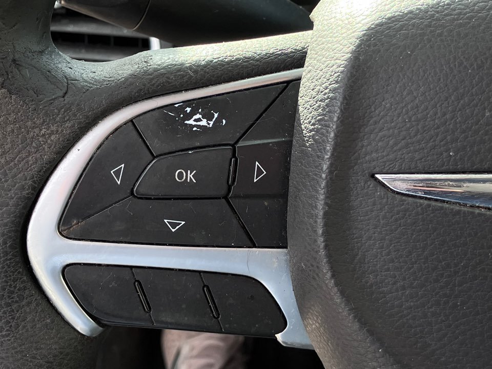 2016 Chrysler 200 LX photo