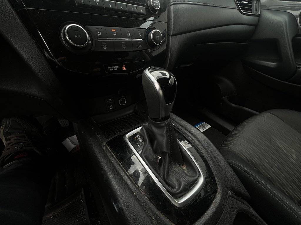 2017 Nissan Rogue S photo