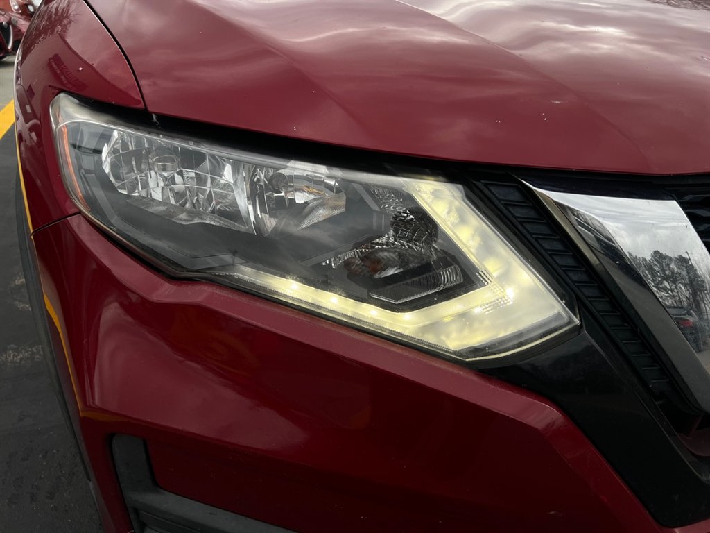 2017 Nissan Rogue S photo