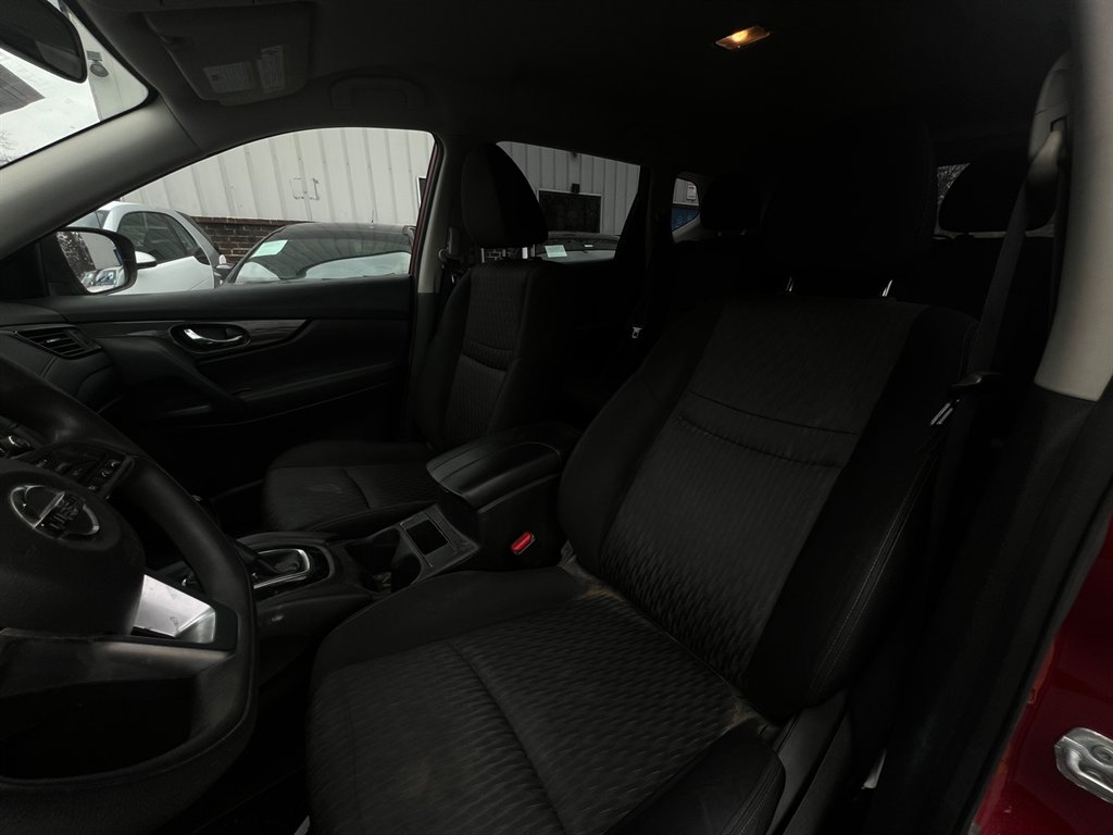 2017 Nissan Rogue S photo