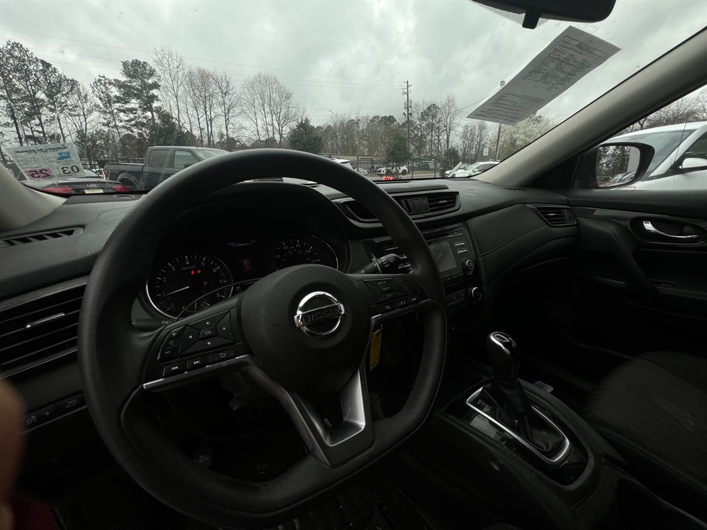 2017 Nissan Rogue S photo