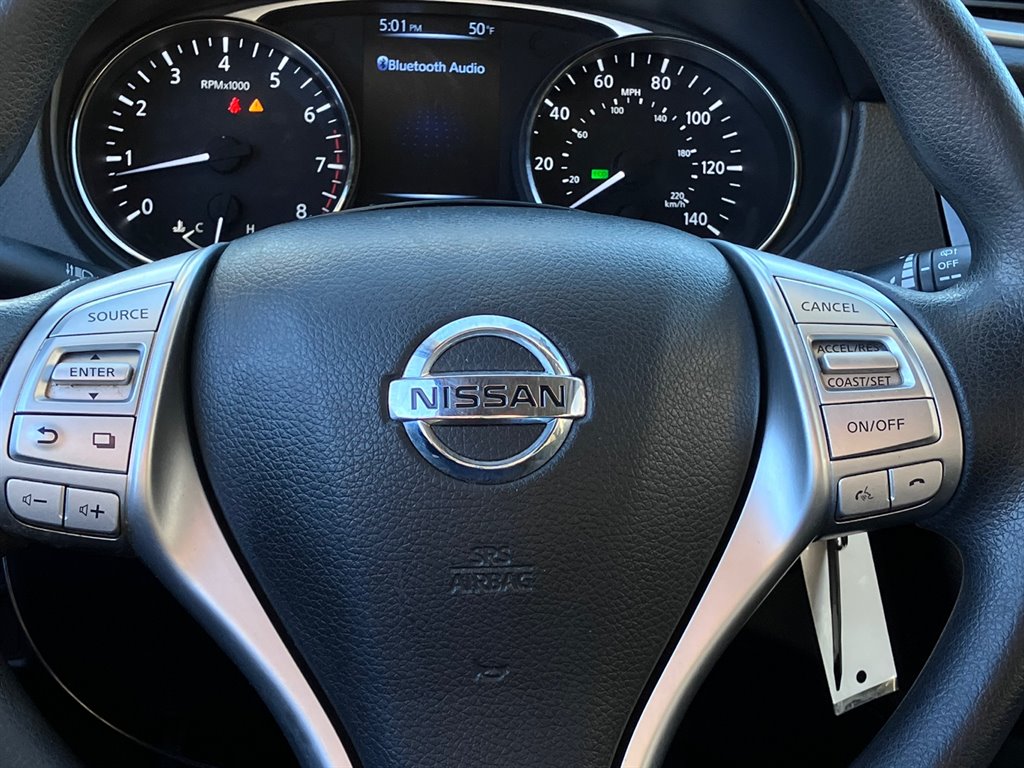 2016 Nissan Rogue S photo