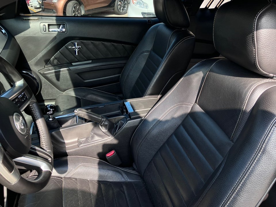 2012 Ford Mustang GT photo