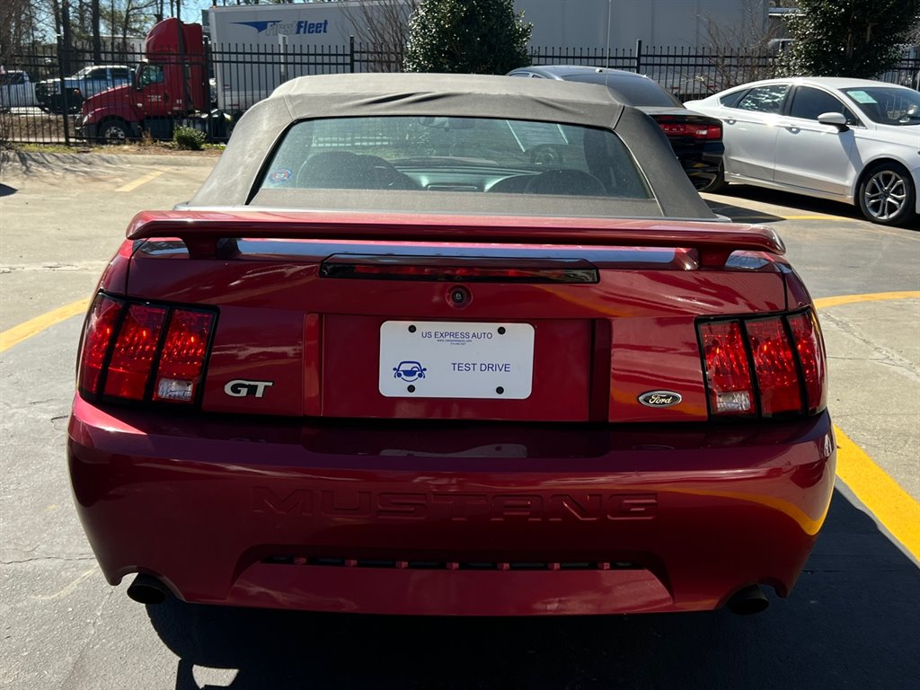 2003 Ford Mustang GT Deluxe photo
