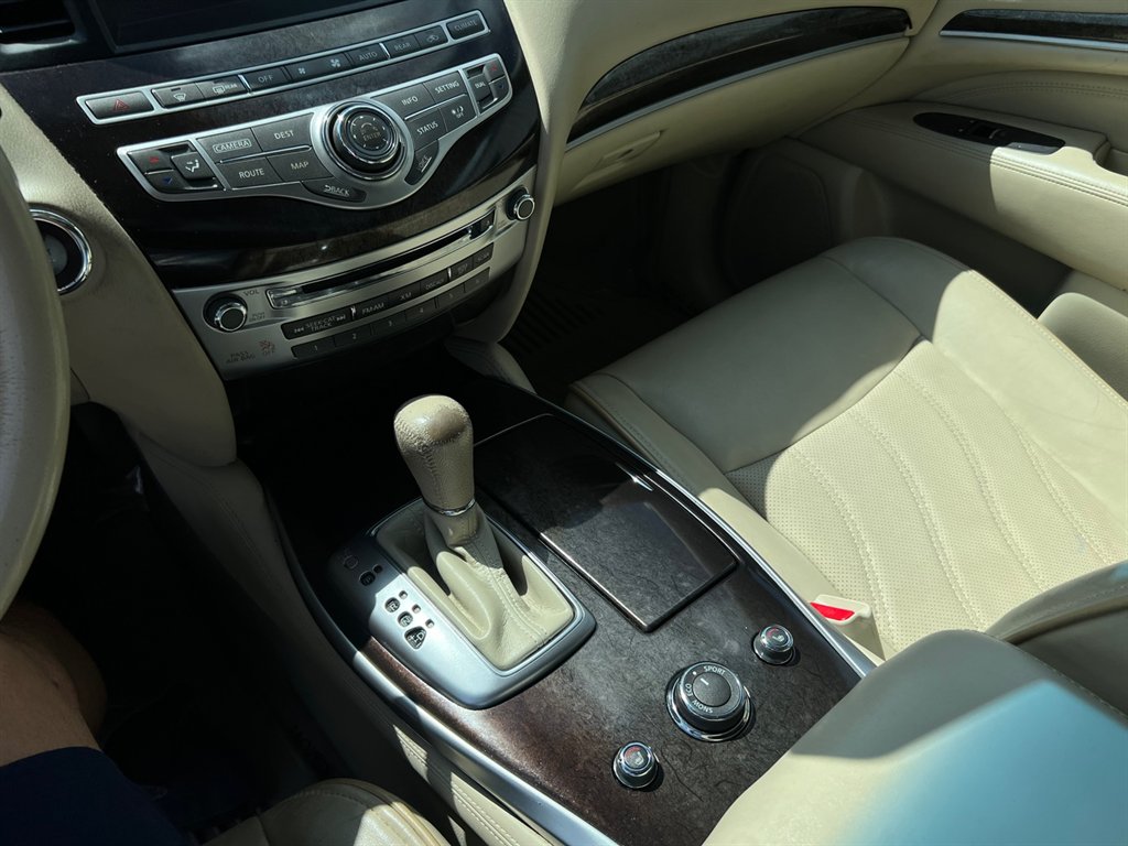 2013 Infiniti JX35 photo