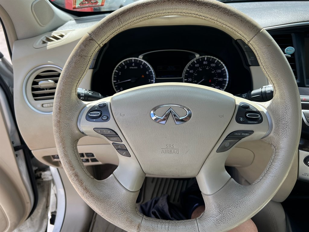 2013 Infiniti JX35 photo