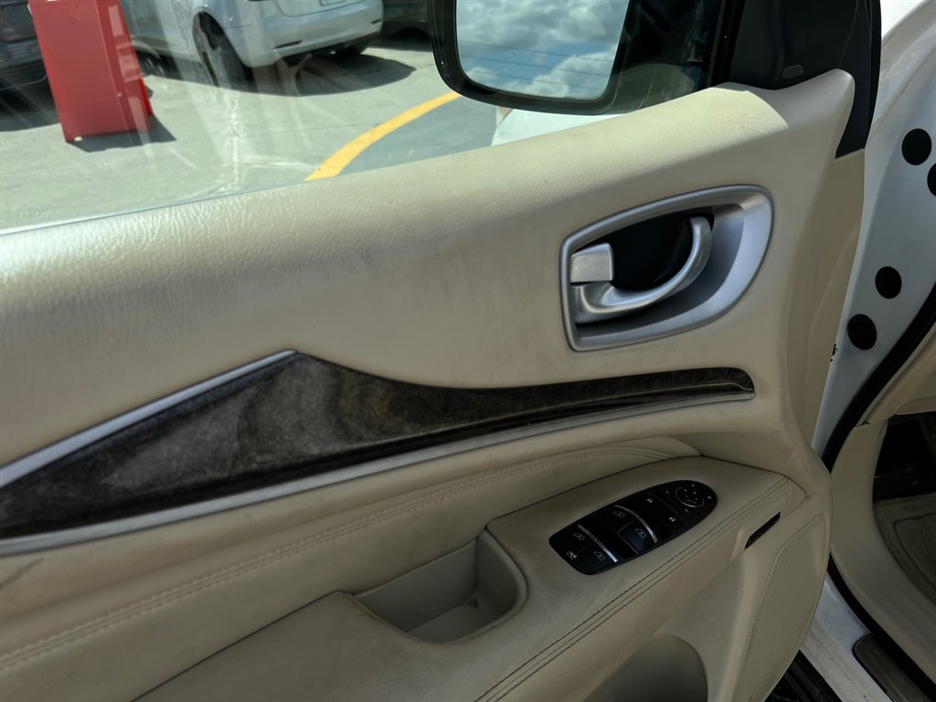 2013 Infiniti JX35 photo