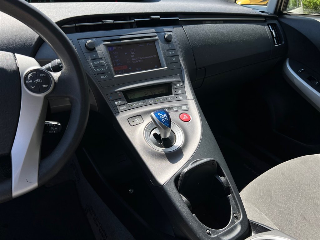 2013 Toyota Prius One photo