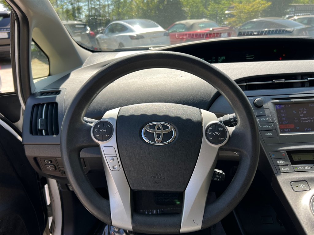 2013 Toyota Prius One photo
