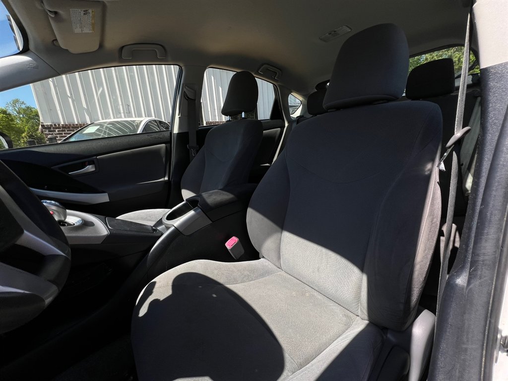 2013 Toyota Prius One photo