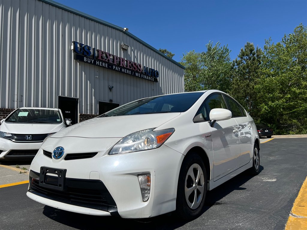 2013 Toyota Prius One photo