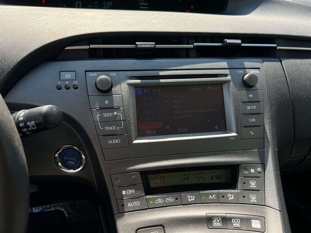 2013 Toyota Prius One photo