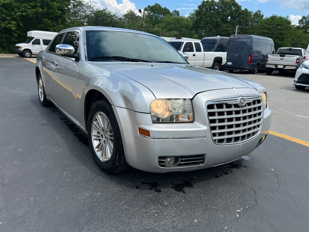 2010 Chrysler 300 Touring photo