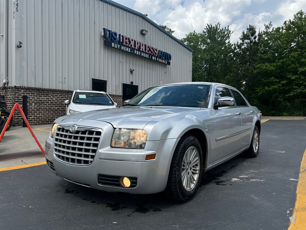 2010 Chrysler 300 Touring photo