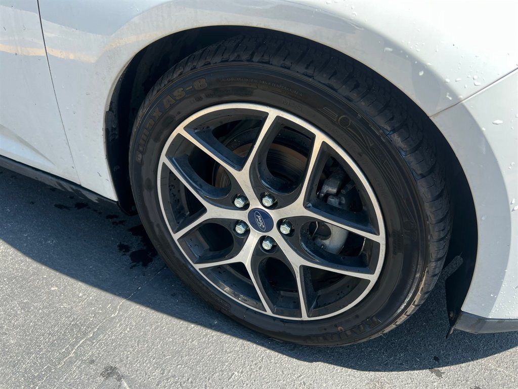 2018 Ford Focus SEL photo