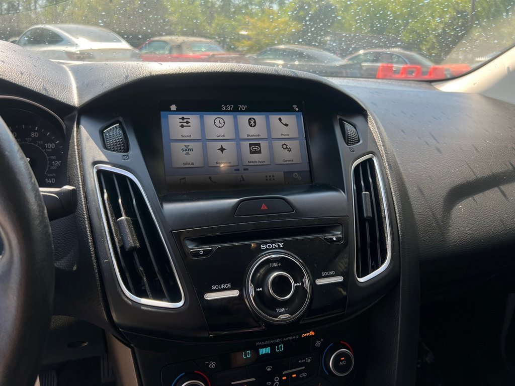 2018 Ford Focus SEL photo
