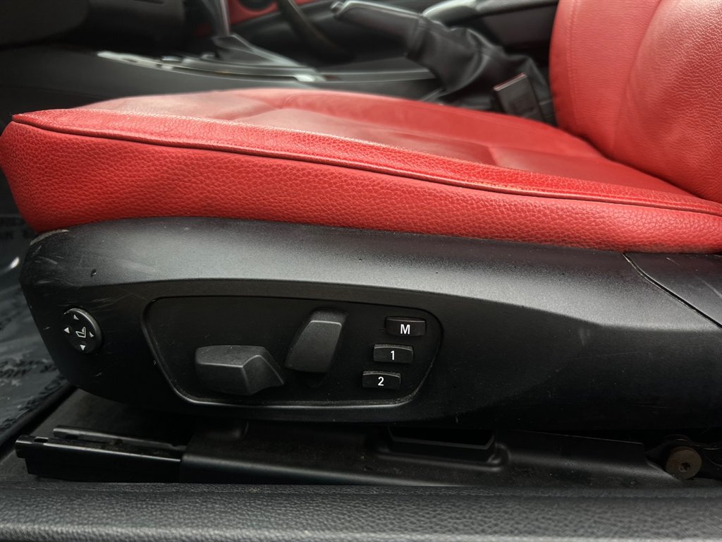 2013 BMW Legend 128i photo