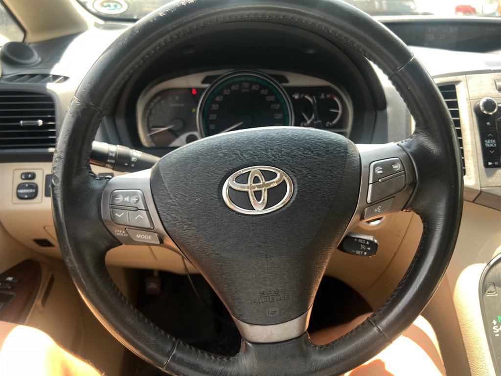 2010 Toyota Venza FWD 4cyl photo