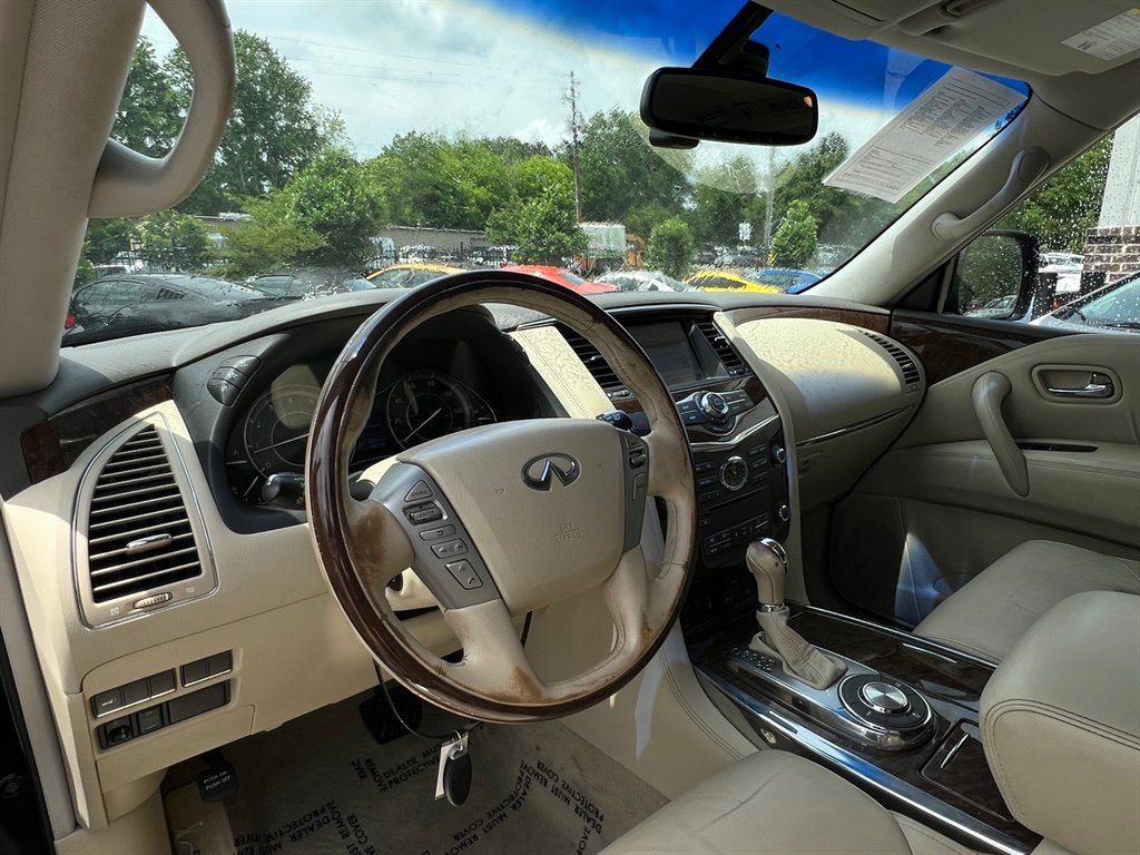 2016 Infiniti QX80 photo