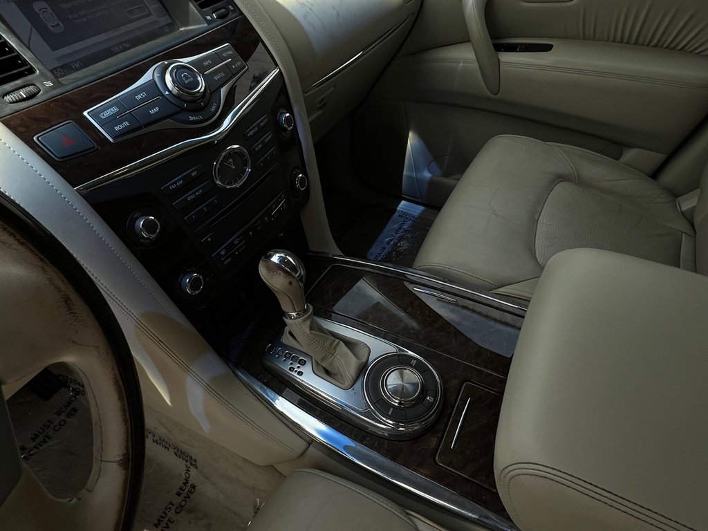 2016 Infiniti QX80 photo
