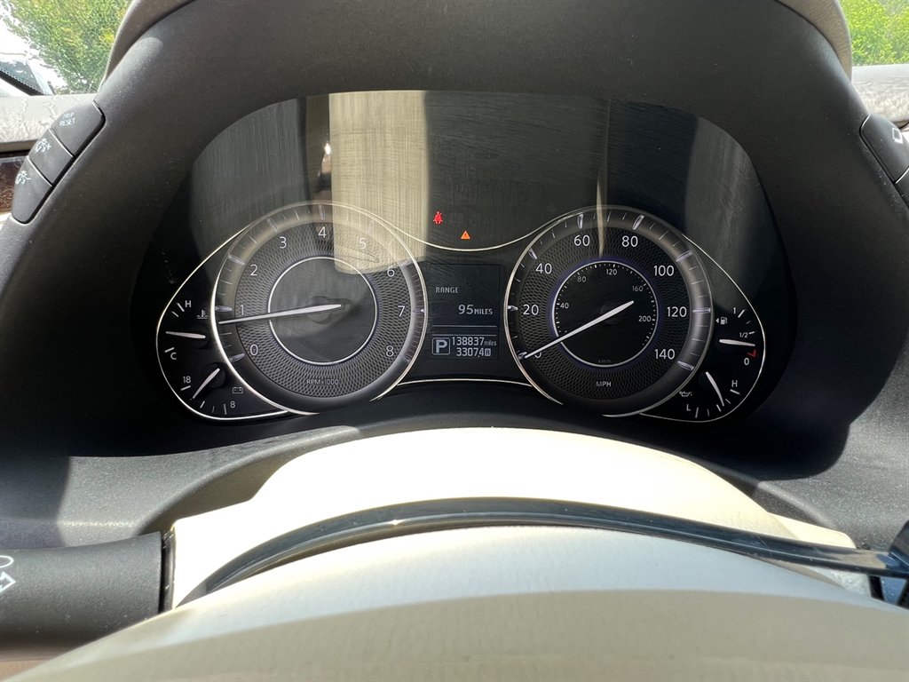 2016 Infiniti QX80 photo