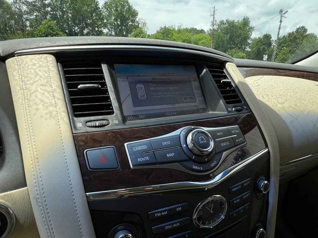 2016 Infiniti QX80 photo