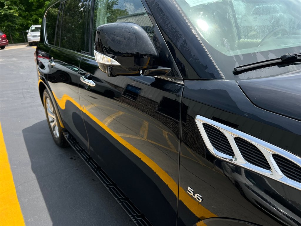 2016 Infiniti QX80 photo