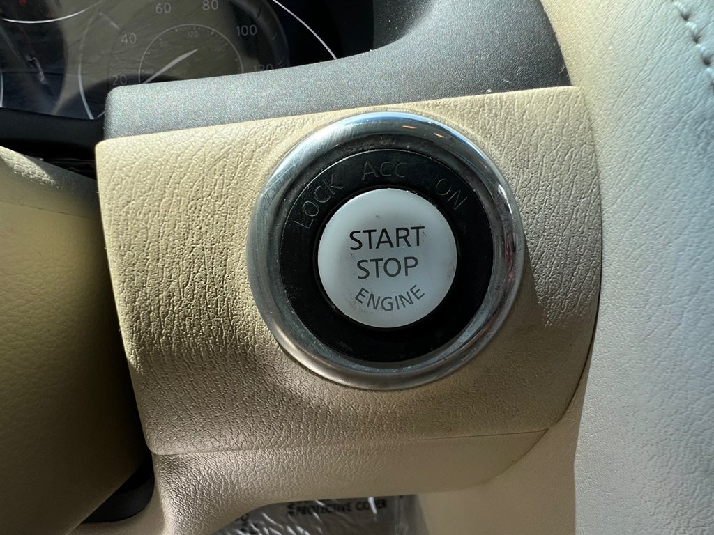2016 Infiniti QX80 photo