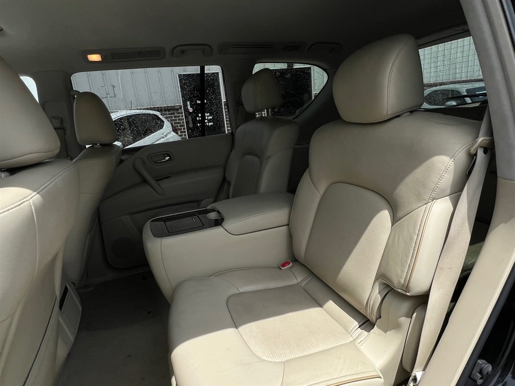 2016 Infiniti QX80 photo