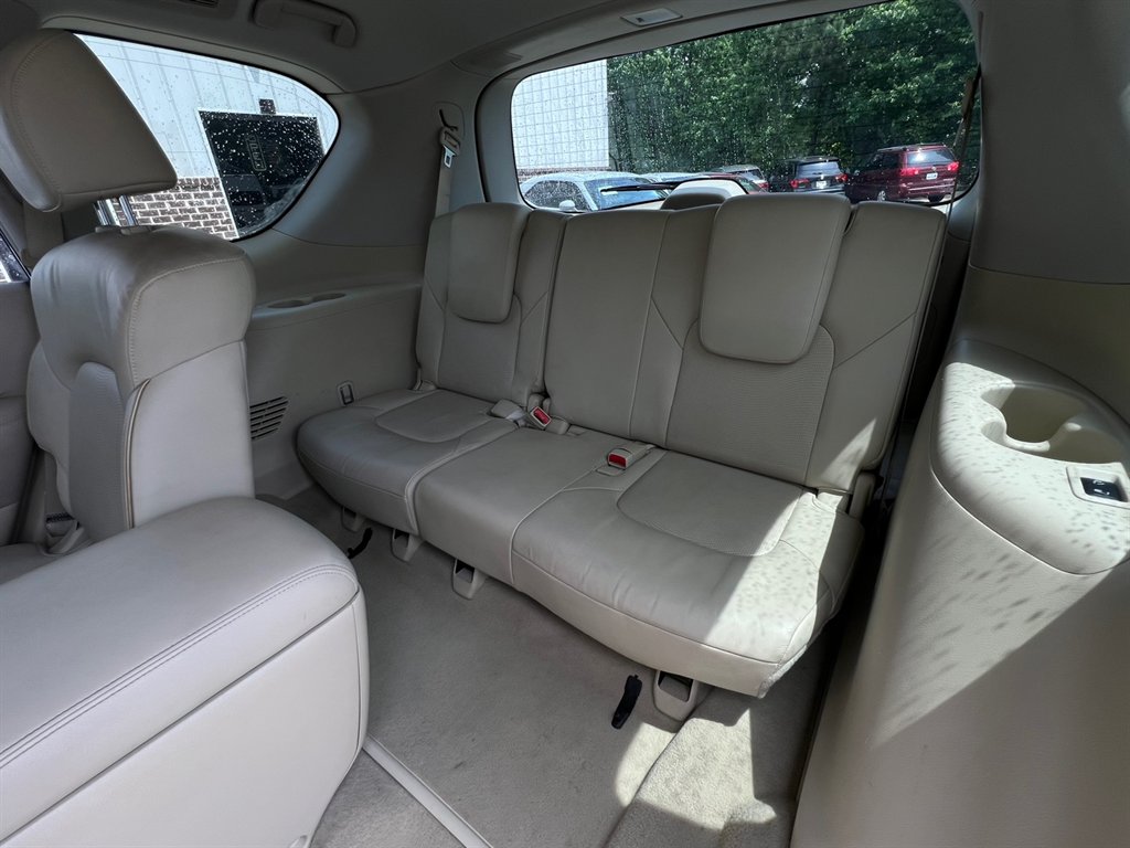 2016 Infiniti QX80 photo