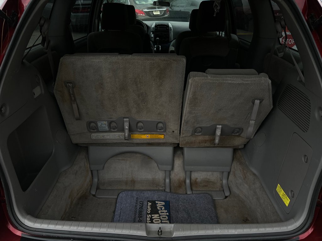 2010 Toyota Sienna CE 7-Passenger photo