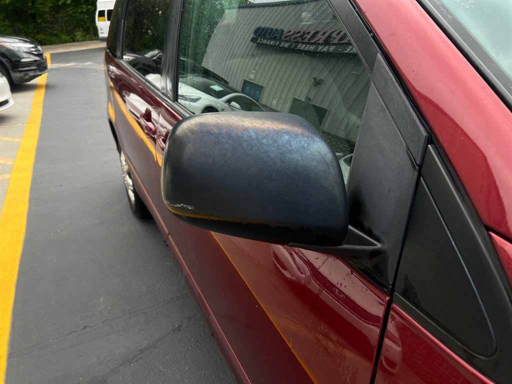 2010 Toyota Sienna CE 7-Passenger photo