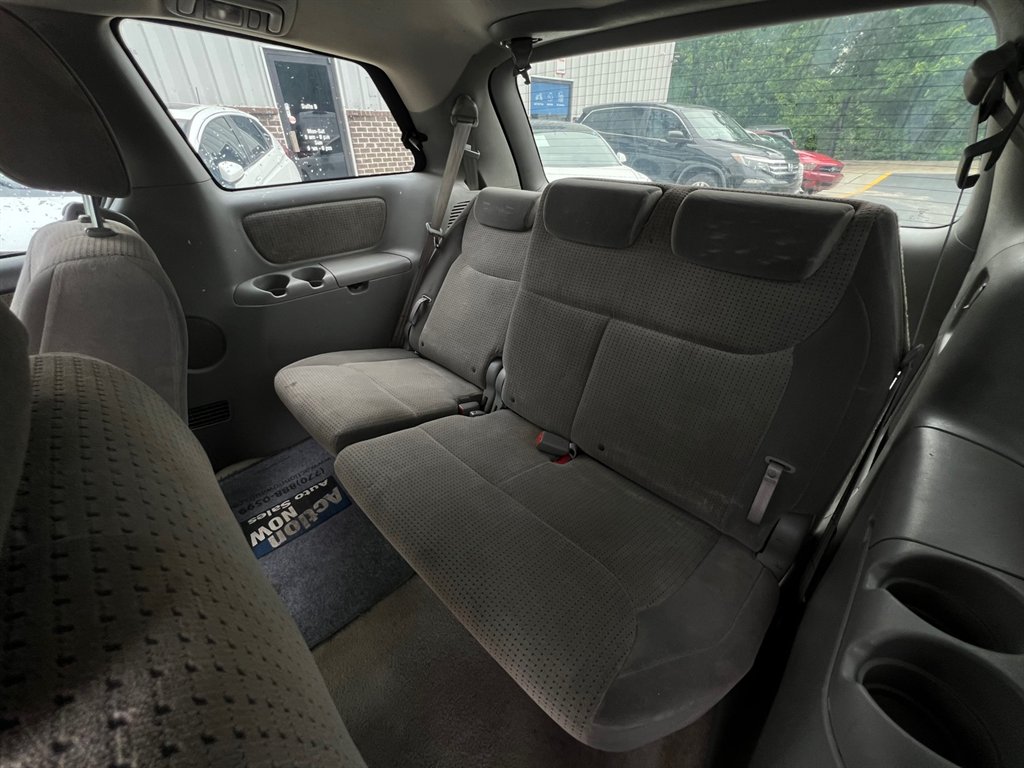 2010 Toyota Sienna CE 7-Passenger photo