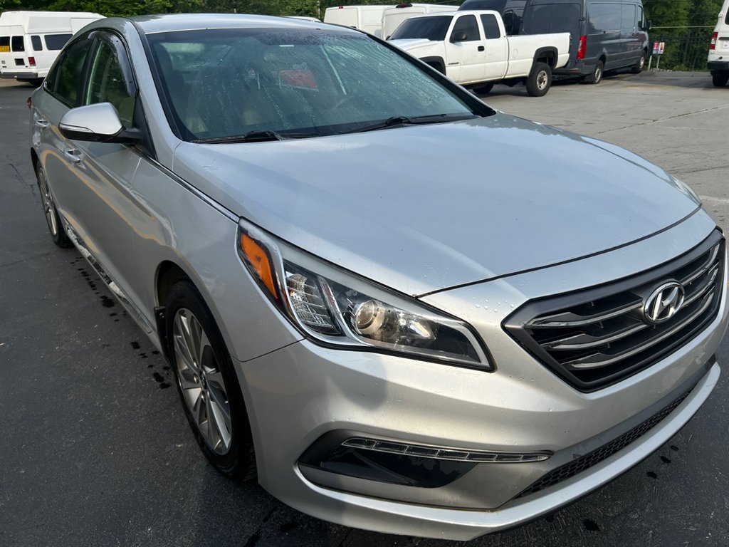 2015 Hyundai Sonata - $8,995