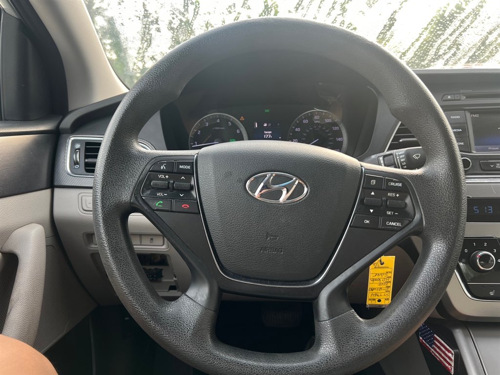 2015 Hyundai Sonata - $8,995