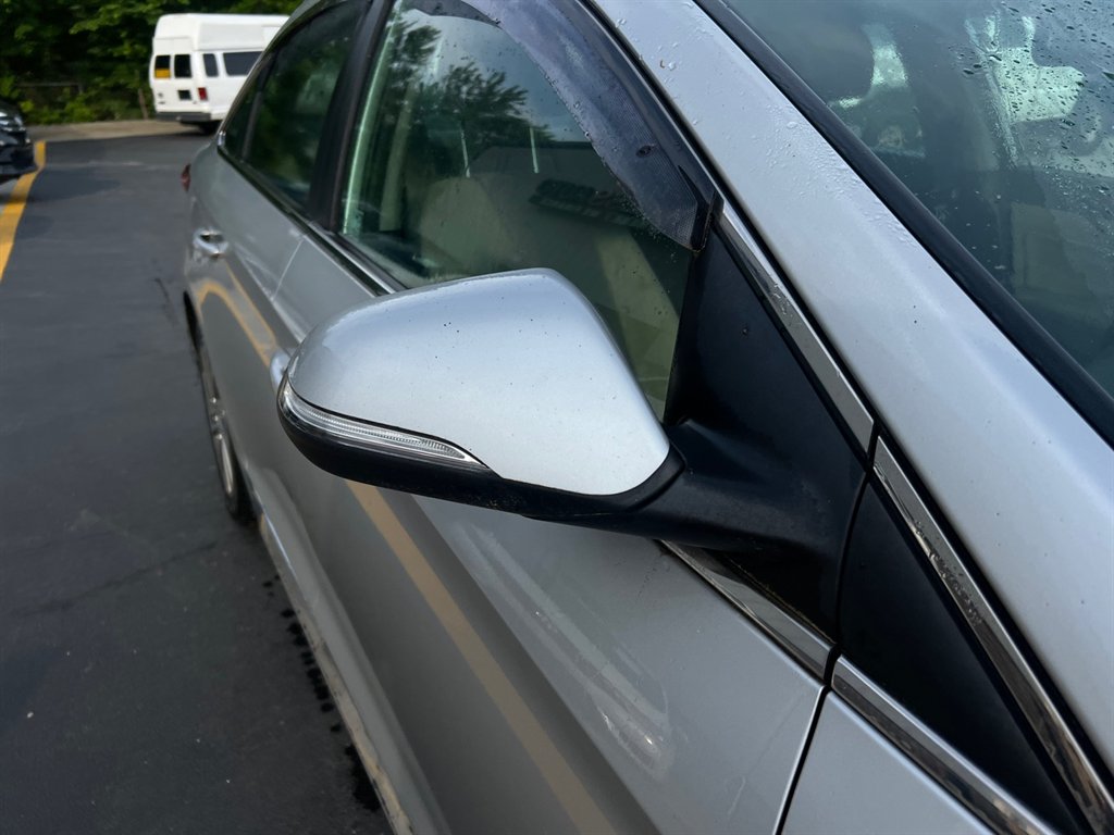 2015 Hyundai Sonata - $8,995