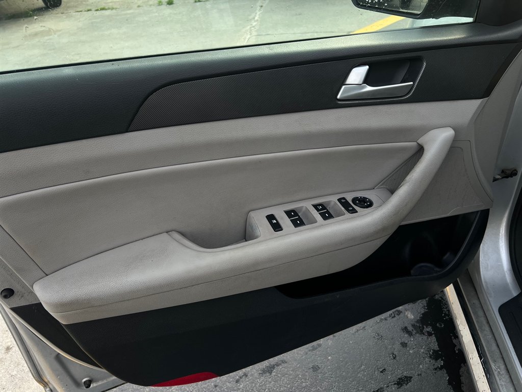 2015 Hyundai Sonata - $8,995