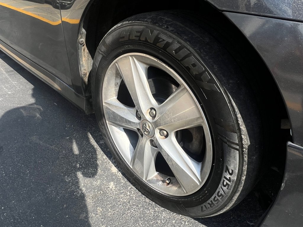 2011 Toyota Camry photo