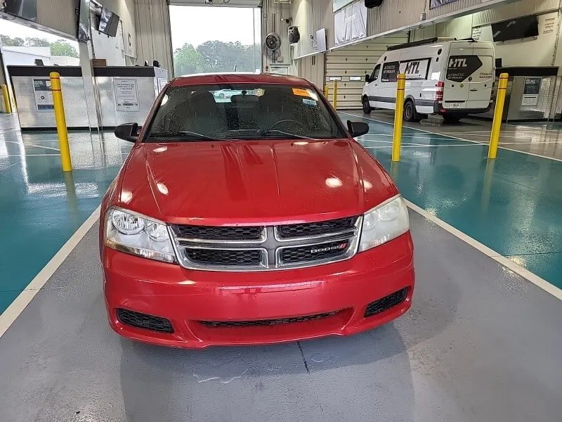2014 Dodge Avenger SE photo