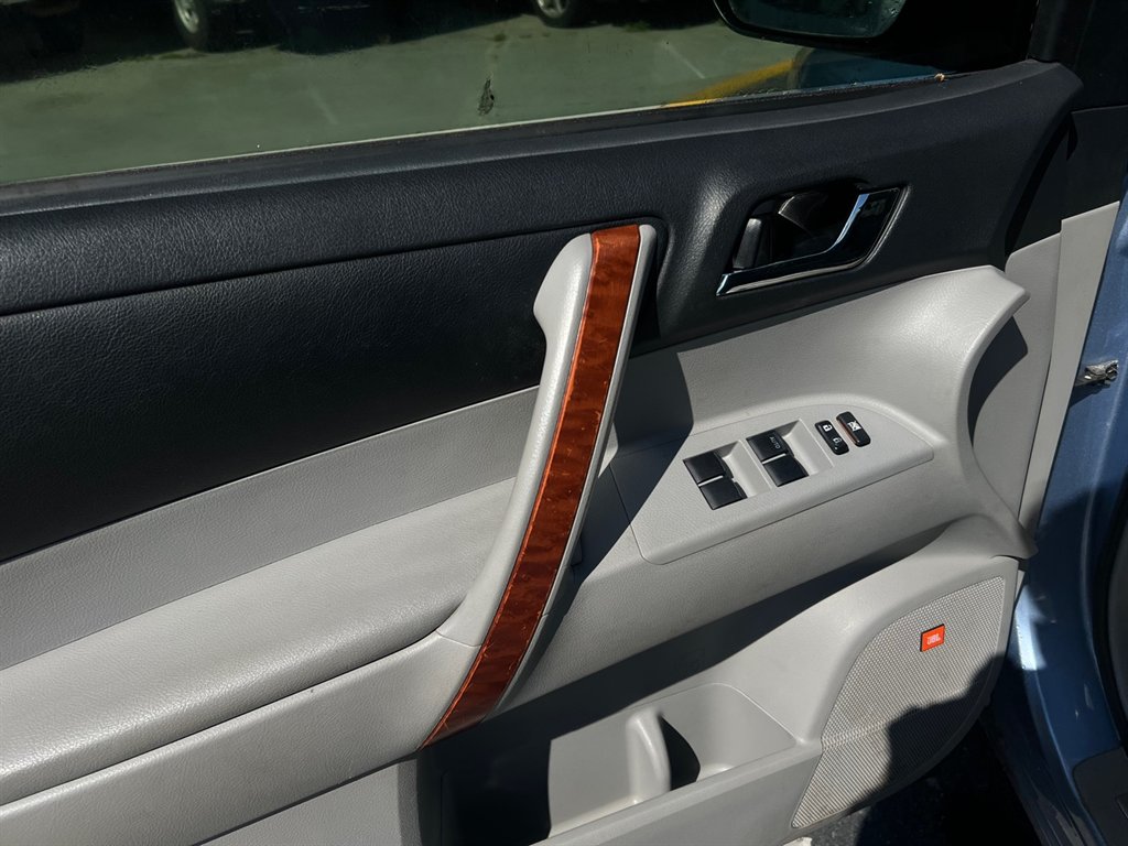 2008 Toyota Highlander Limited photo