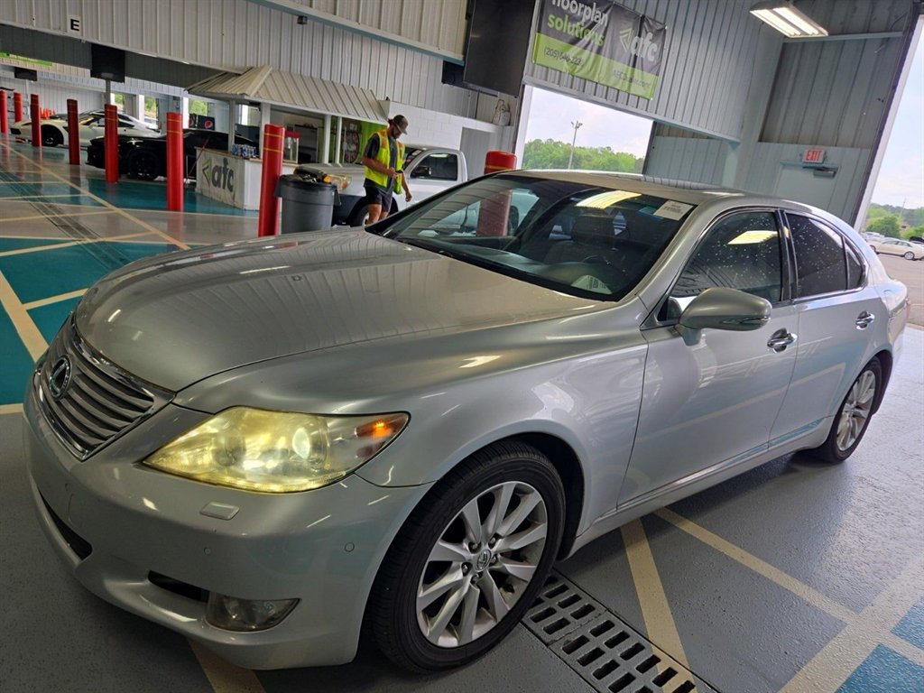 2010 Lexus LS 460 photo