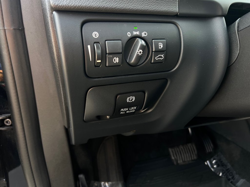 2012 Volvo S60 - $9,995