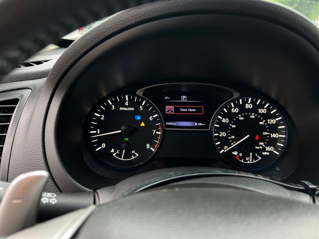 2017 Nissan Altima SR photo