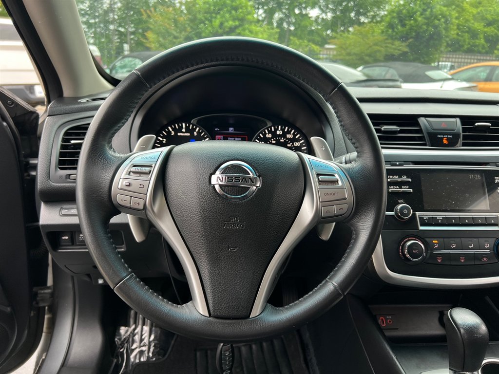 2017 Nissan Altima SR photo