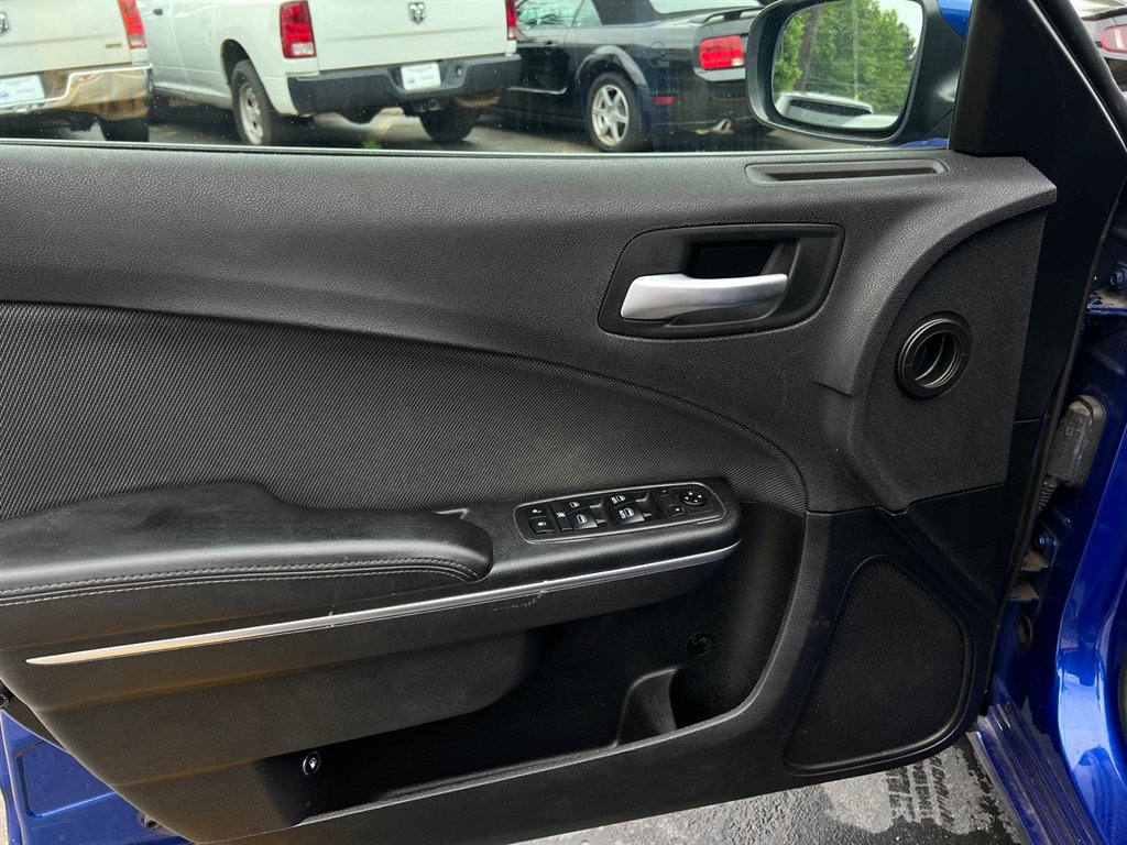 2018 Dodge Charger SXT photo