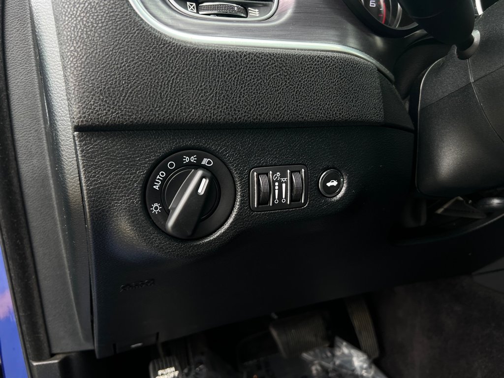 2018 Dodge Charger SXT photo
