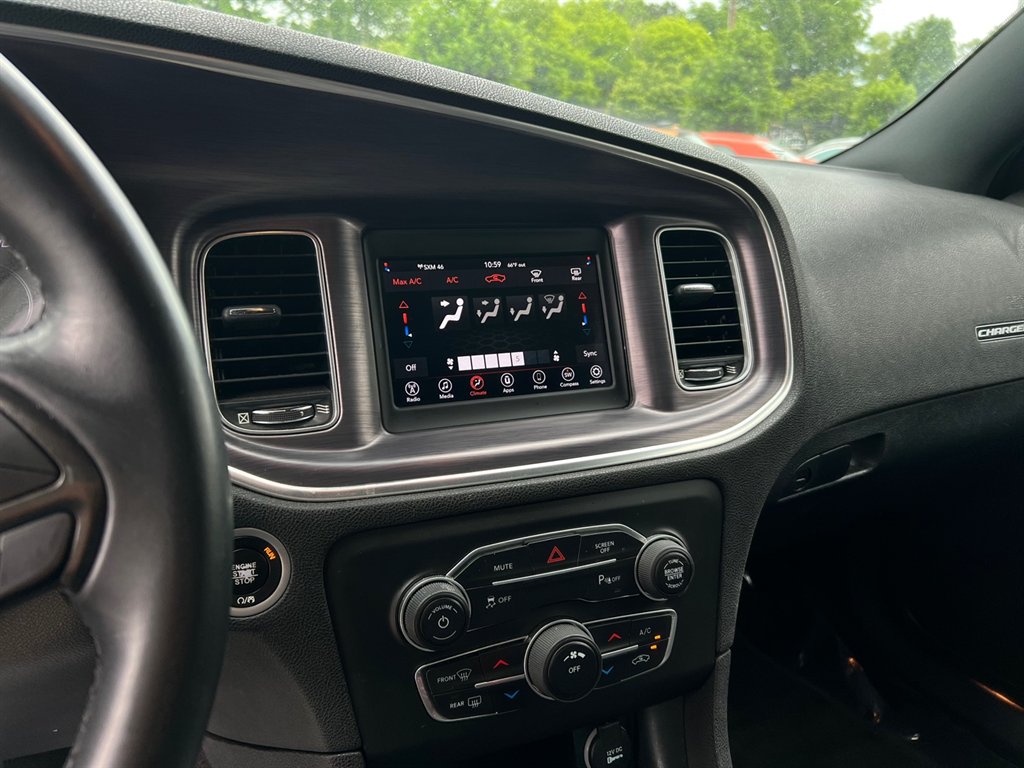2018 Dodge Charger SXT photo